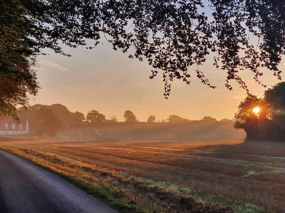 Nature Charm & Fruit Delights, Multi-Generation Celebratory Home -Try, Relax, Repeat - Sellindge Ashford  Buitenkant foto