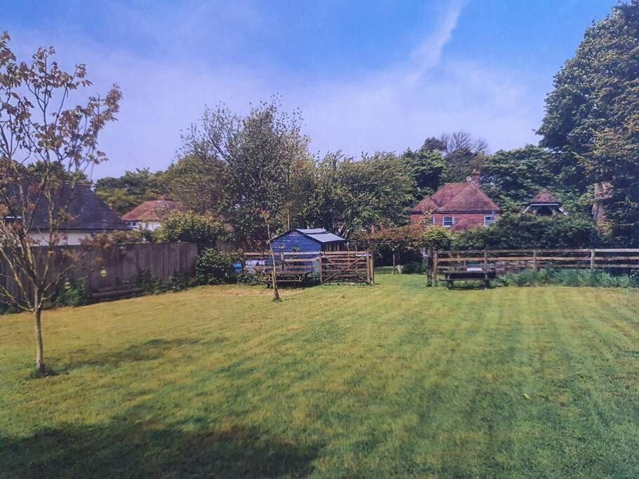 Nature Charm & Fruit Delights, Multi-Generation Celebratory Home -Try, Relax, Repeat - Sellindge Ashford  Buitenkant foto